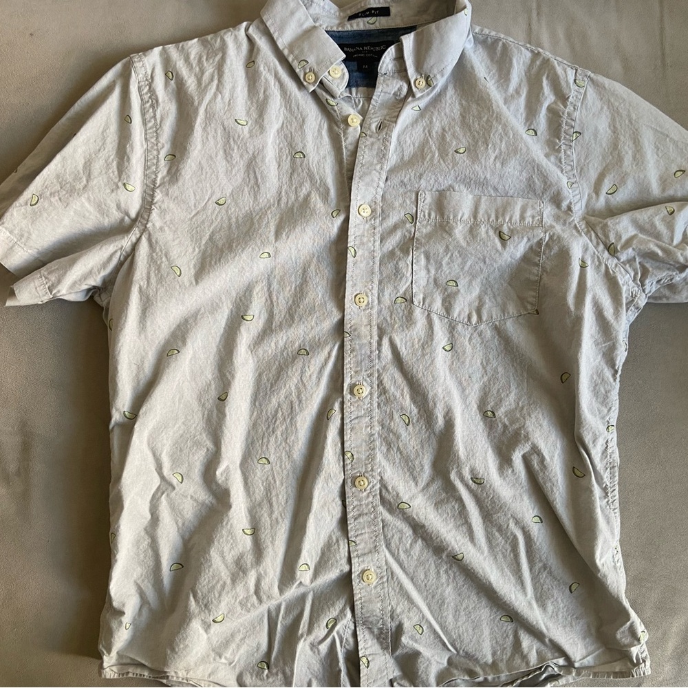 Men's Light Gray Button-Up Shirt